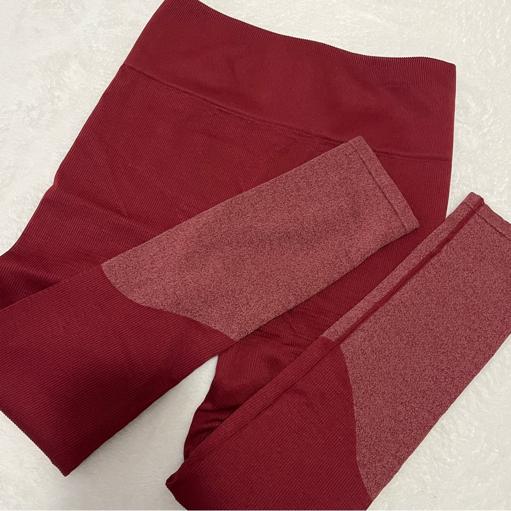 Fabletics Seamless Burgundy Ribbed Leggings